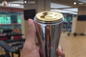 克雷桑更新ins晒直播吧最佳奖杯！球员本赛季已3次当选直播吧最佳